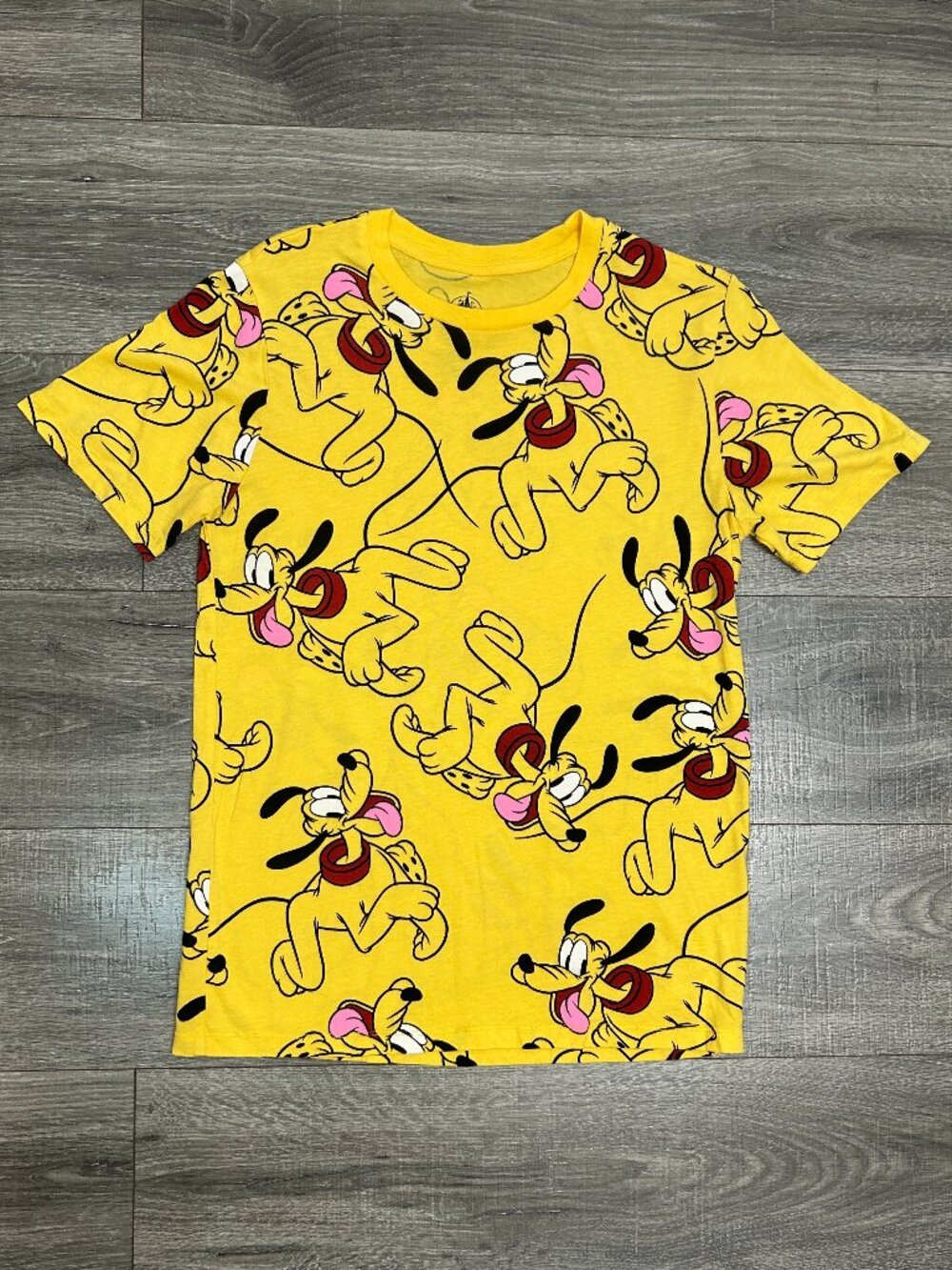 Disney Parks Pluto All-Over Print Yellow T-Shirt Size Small 🐾💛🐶